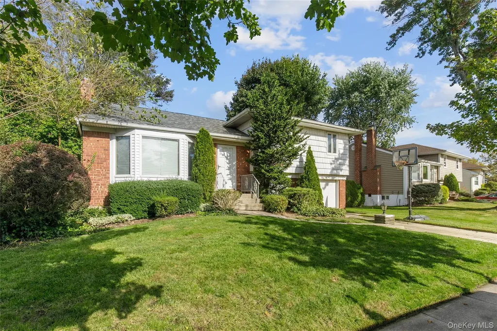 61 Mitchell Avenue Plainview NY 11803