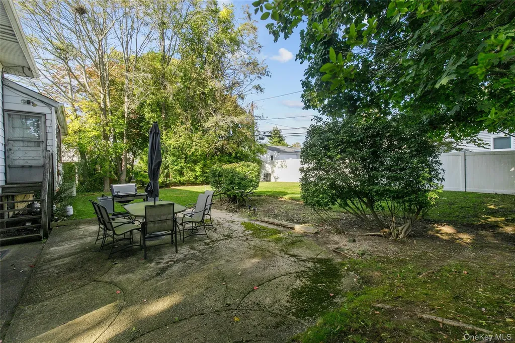 61 Mitchell Avenue Plainview NY 11803