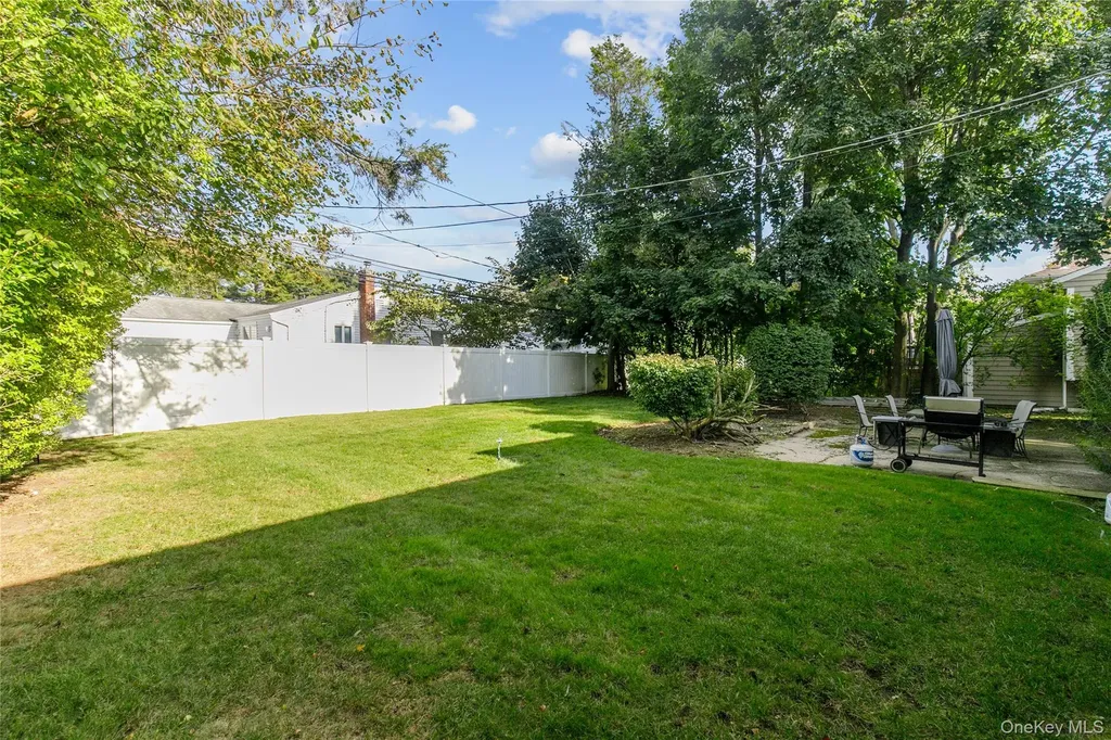61 Mitchell Avenue Plainview NY 11803