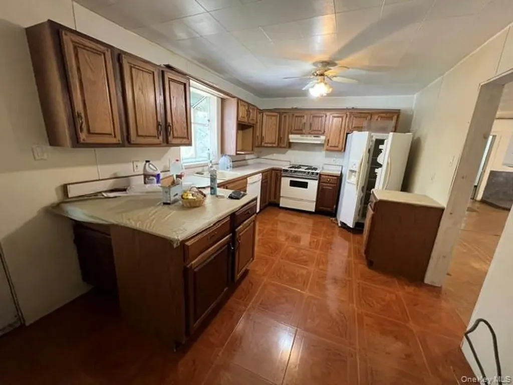 100 Upper Cherrytown Road Kerhonkson NY 12446