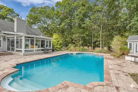 156 N Woods Road Baiting Hollow NY 11933