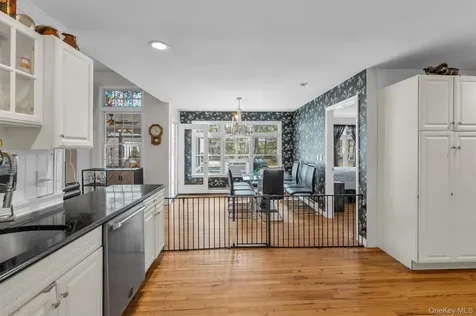 156 N Woods Road Baiting Hollow NY 11933