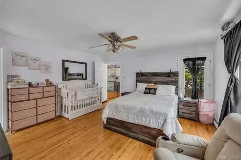 156 N Woods Road Baiting Hollow NY 11933