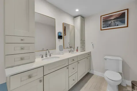 156 N Woods Road Baiting Hollow NY 11933