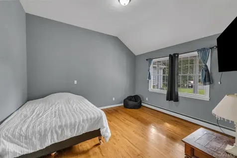 156 N Woods Road Baiting Hollow NY 11933