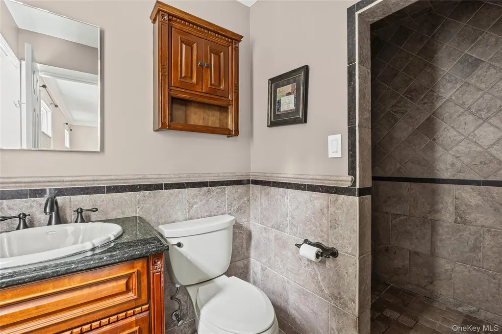8 Potomac Court Coram NY 11727