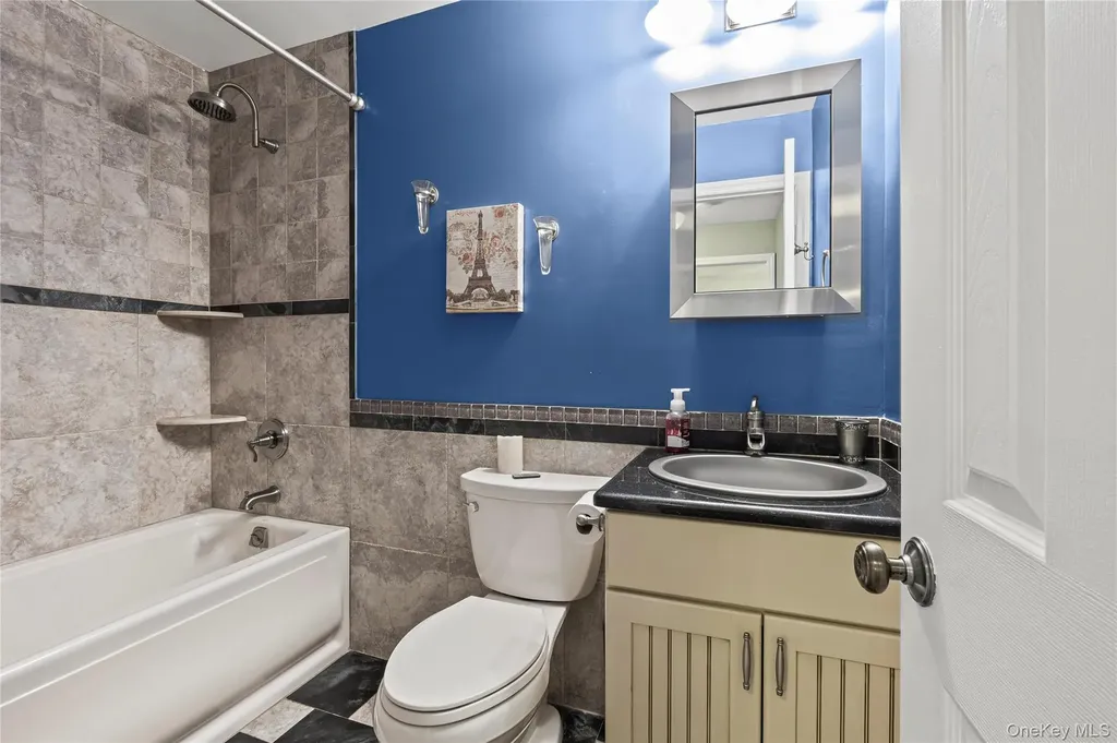 8 Potomac Court Coram NY 11727