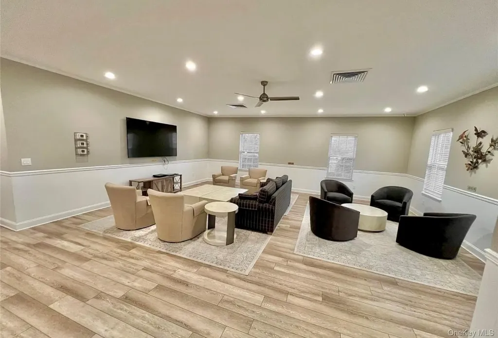 8 Potomac Court Coram NY 11727