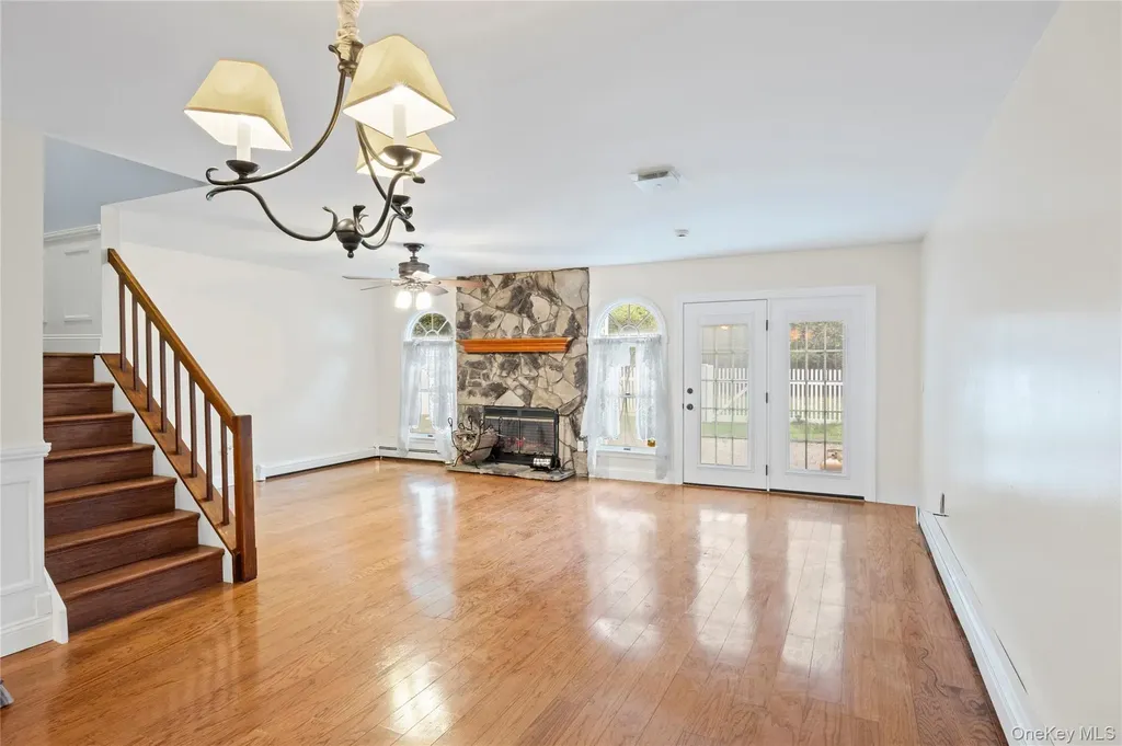 8 Potomac Court Coram NY 11727