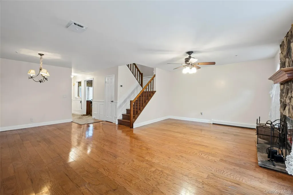 8 Potomac Court Coram NY 11727