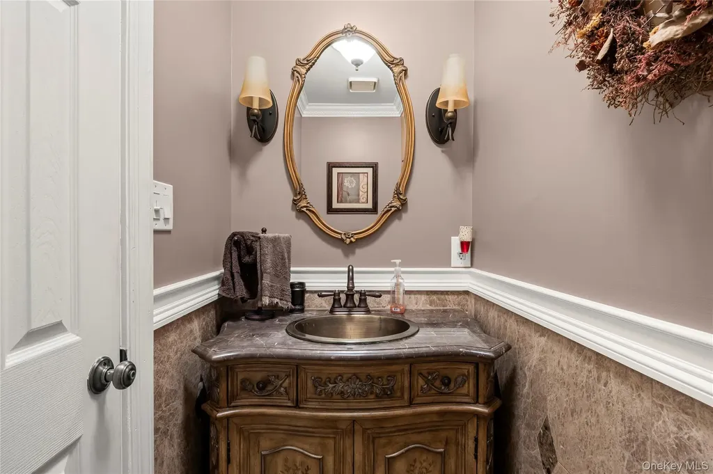 8 Potomac Court Coram NY 11727