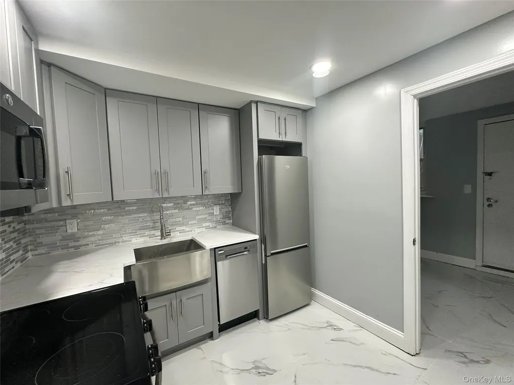 3145 Mickle Avenue Bronx NY 10469