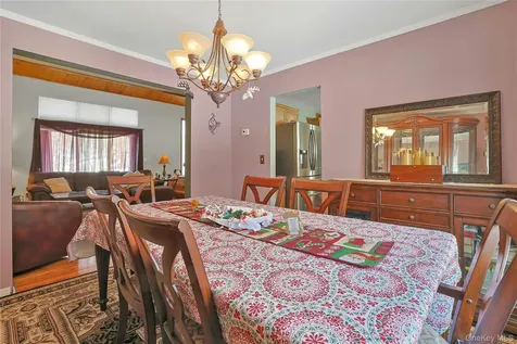 31 Powder Horn Road Cortlandt Manor NY 10567