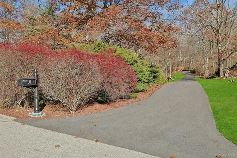 31 Powder Horn Road Cortlandt Manor NY 10567