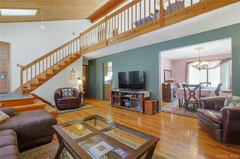 31 Powder Horn Road Cortlandt Manor NY 10567