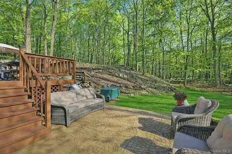 31 Powder Horn Road Cortlandt Manor NY 10567