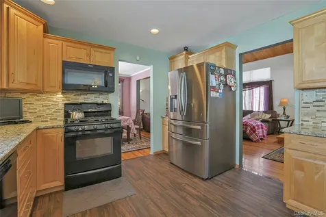 31 Powder Horn Road Cortlandt Manor NY 10567