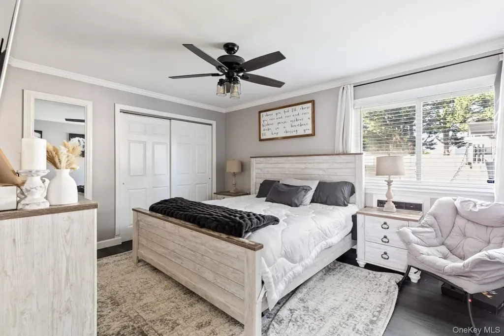 19 Carson Lane Medford NY 11763