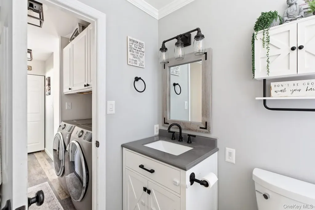 19 Carson Lane Medford NY 11763