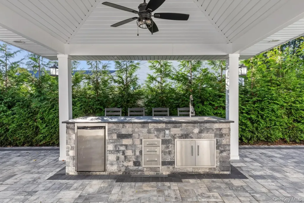 19 Carson Lane Medford NY 11763