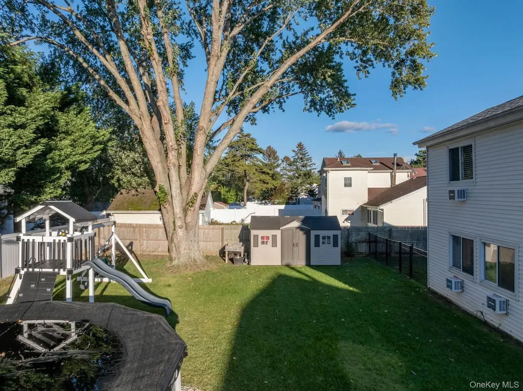 19 Carson Lane Medford NY 11763