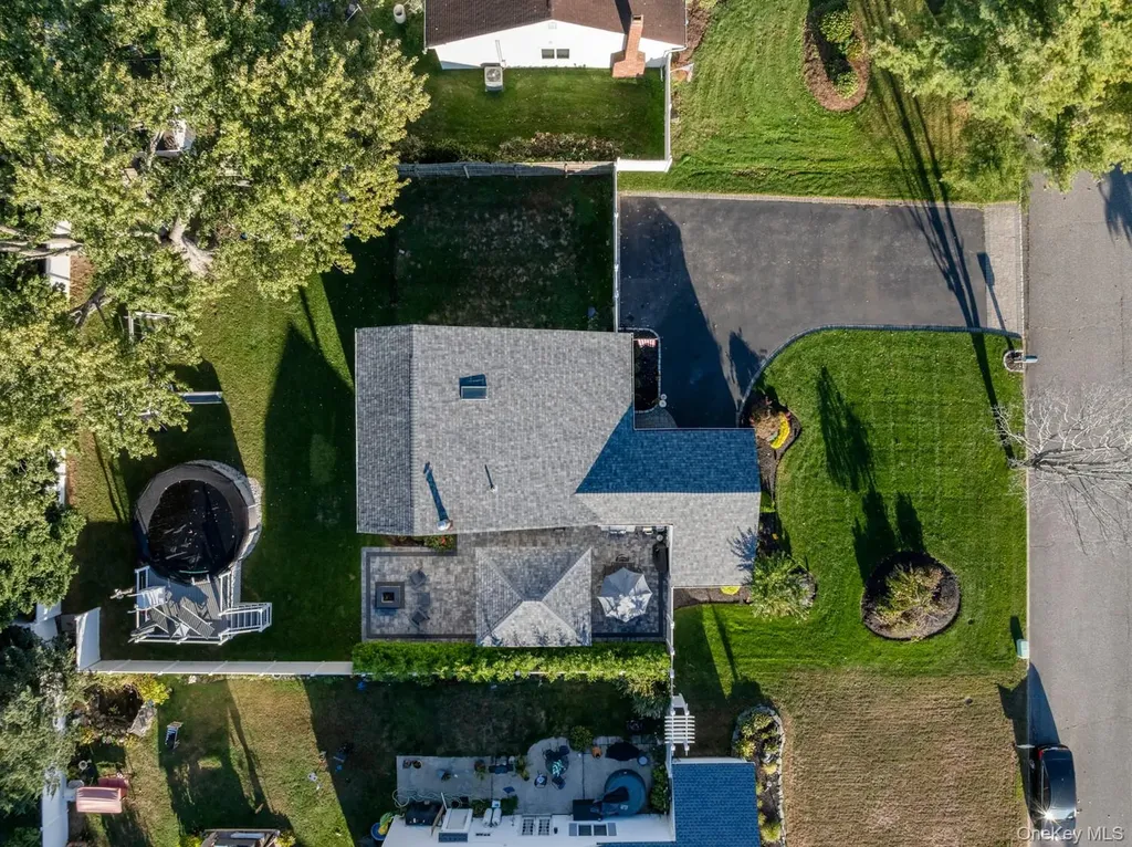 19 Carson Lane Medford NY 11763