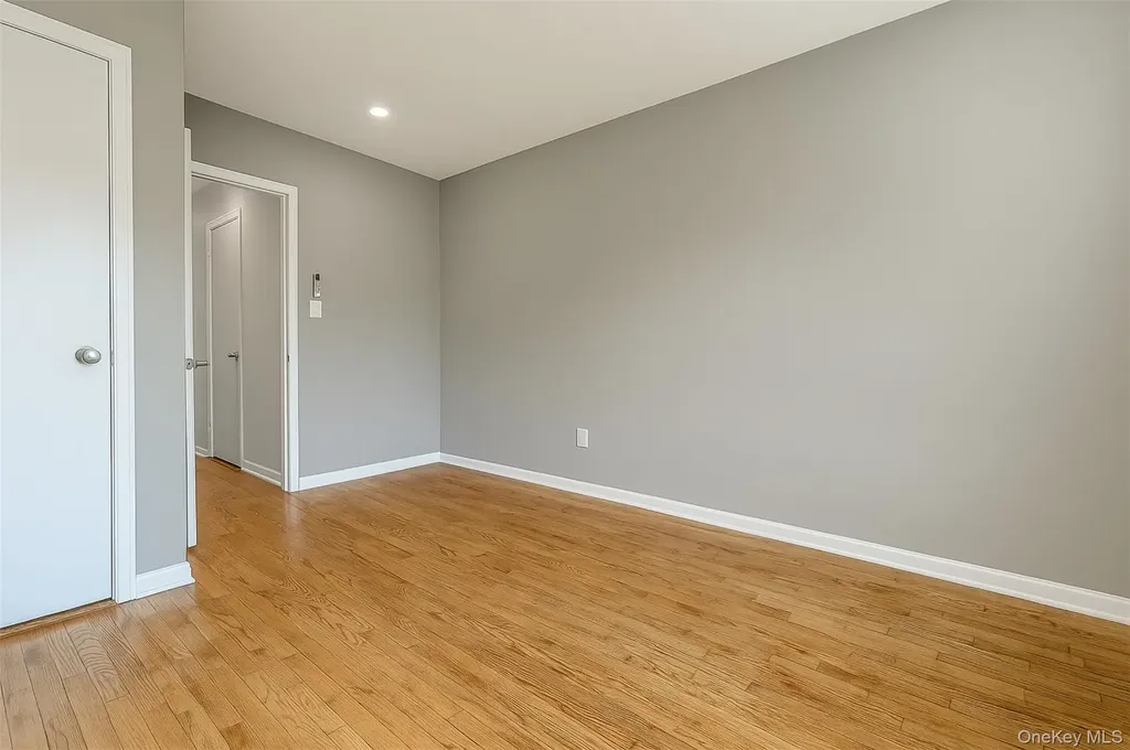 1059 Burke Avenue Bronx NY 10469