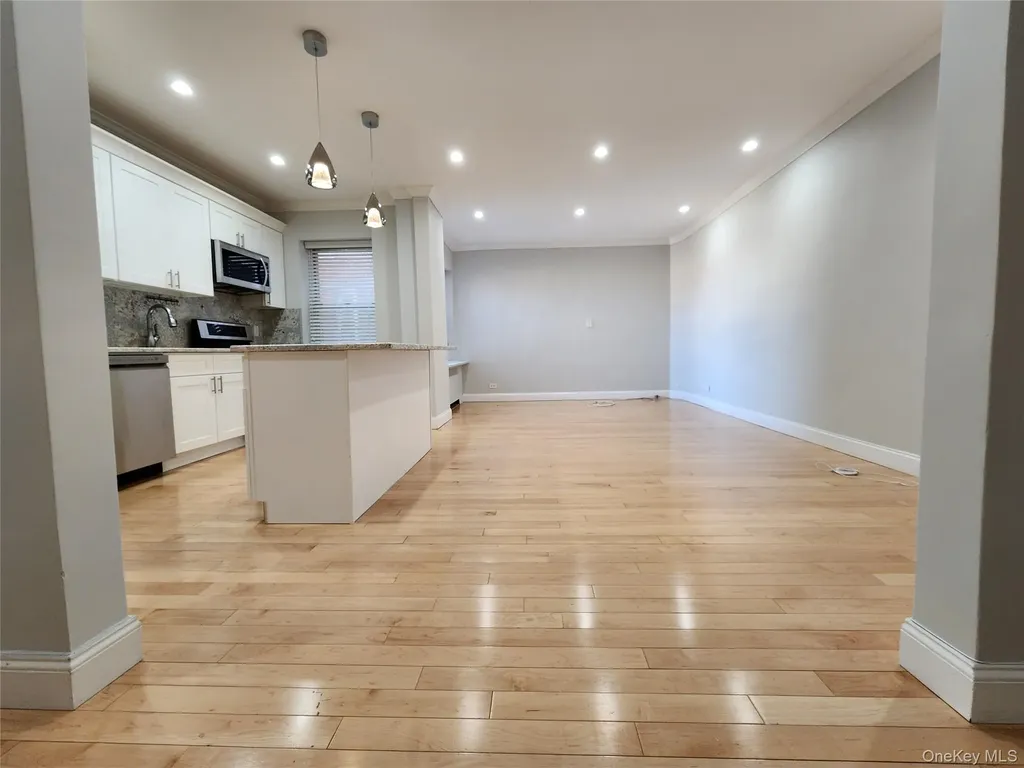 111-50 75th Road Forest Hills NY 11375