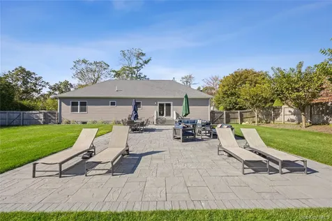 380 Homestead Way Greenport NY 11944