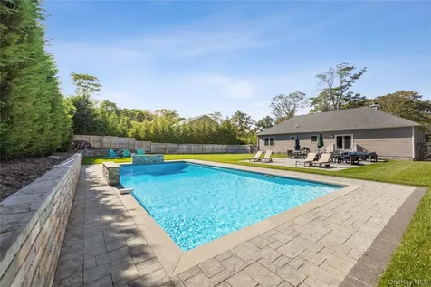 380 Homestead Way Greenport NY 11944