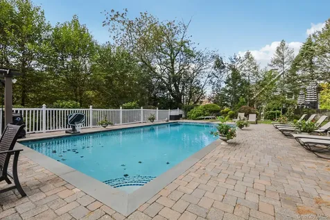 39 Virginia Lane Thornwood NY 10594