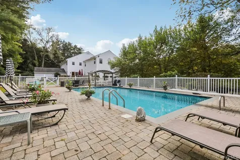 39 Virginia Lane Thornwood NY 10594