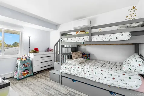 20 Malcolm Street Bellport NY 11713