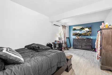 20 Malcolm Street Bellport NY 11713