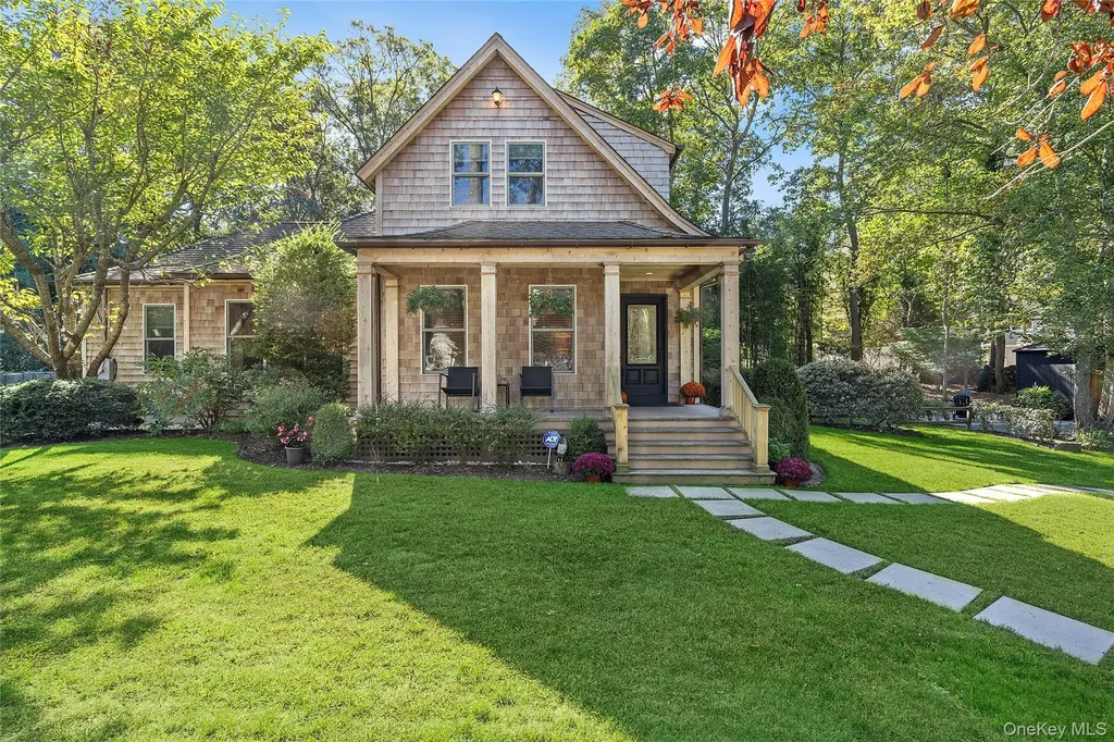 3 Breezy Point Road Wading River NY 11792