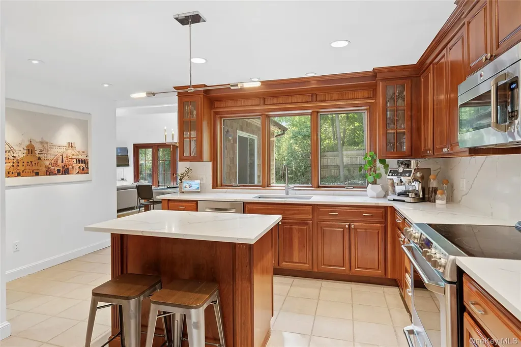 3 Breezy Point Road Wading River NY 11792
