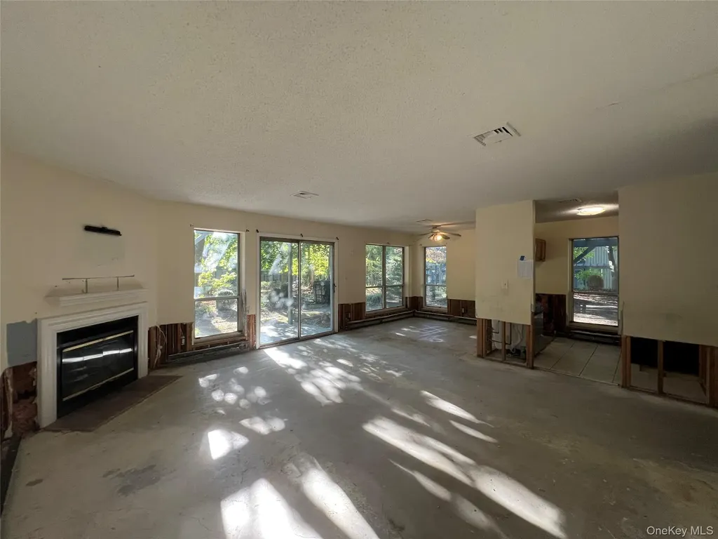 31 Bleakley Drive Peekskill NY 10566