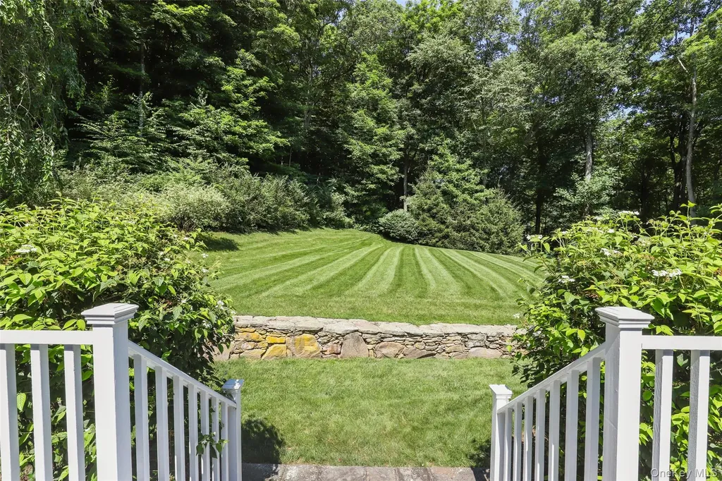 23 Kendall Road Pound Ridge NY 10576