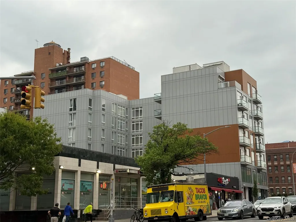 146-17 Northern Boulevard Flushing NY 11354