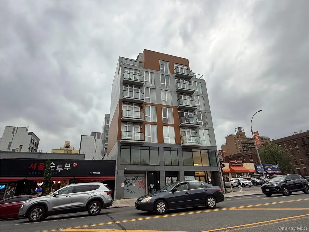 146-17 Northern Boulevard Flushing NY 11354