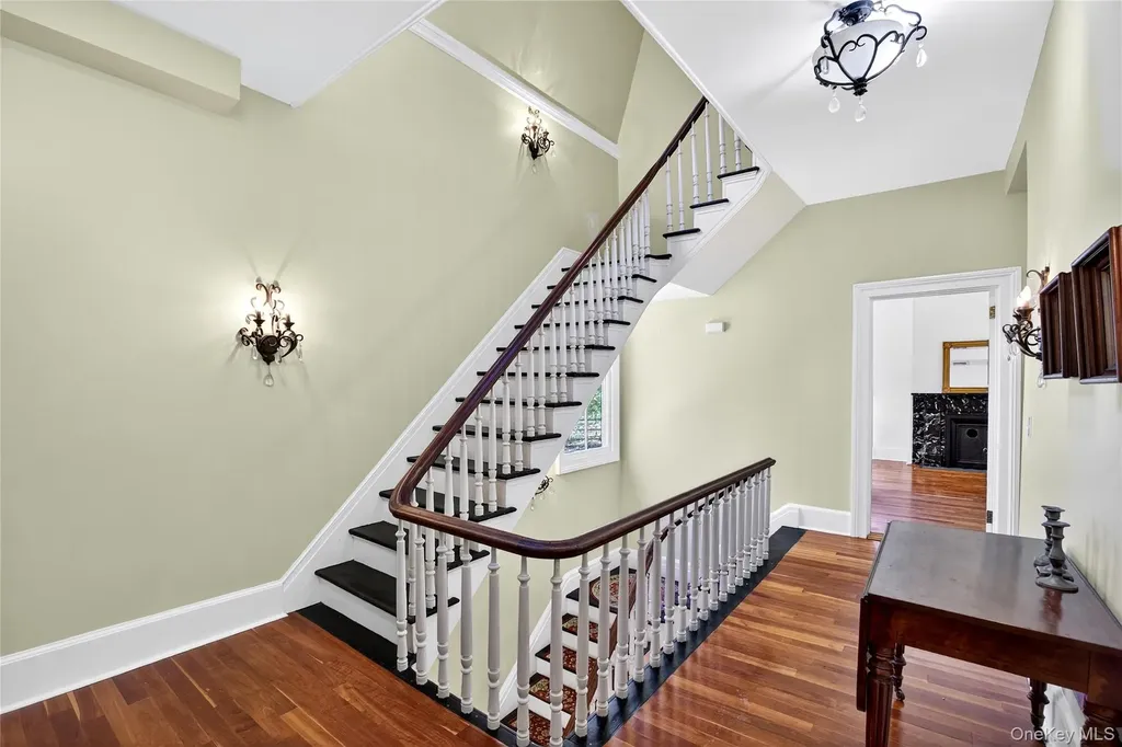 250 Route 100 Mount Kisco NY 10549