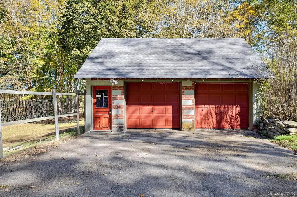 250 Route 100 Mount Kisco NY 10549