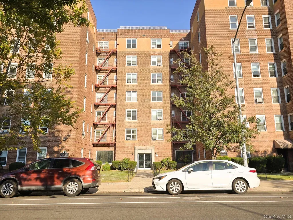 30-11 Parsons Boulevard Flushing NY 11354