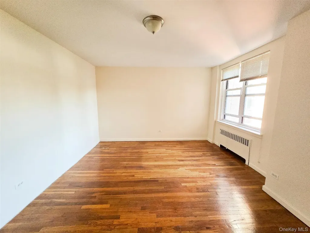 30-11 Parsons Boulevard Flushing NY 11354