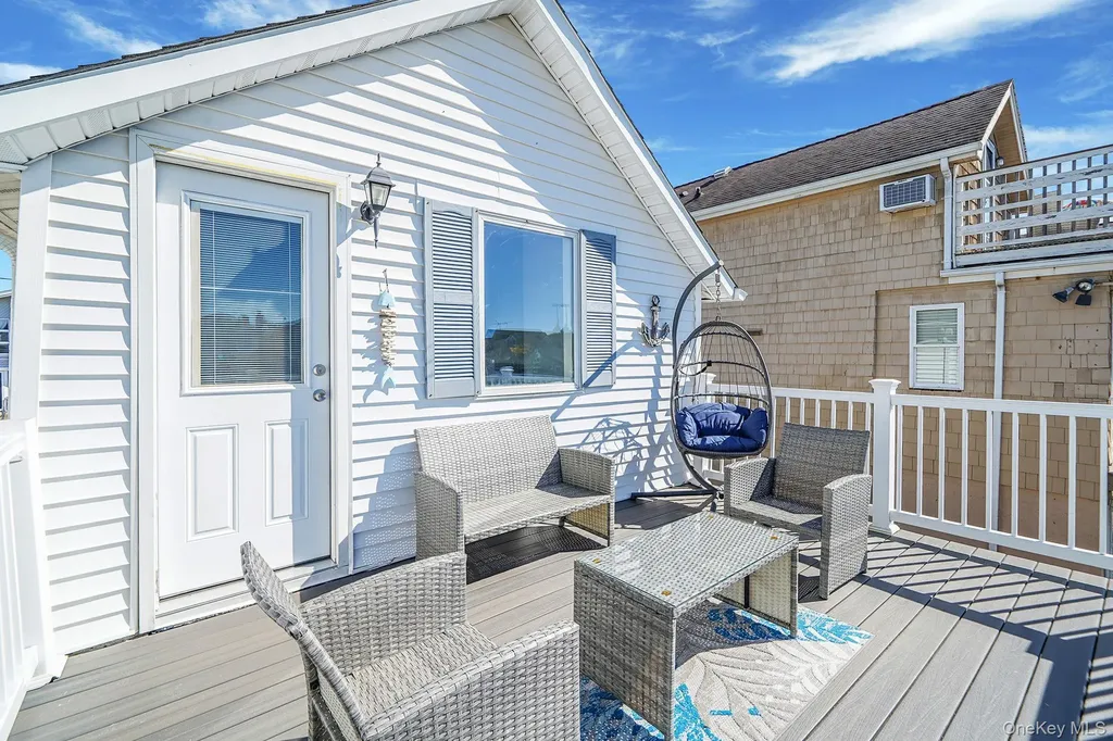 252 Arthur Street Freeport NY 11520