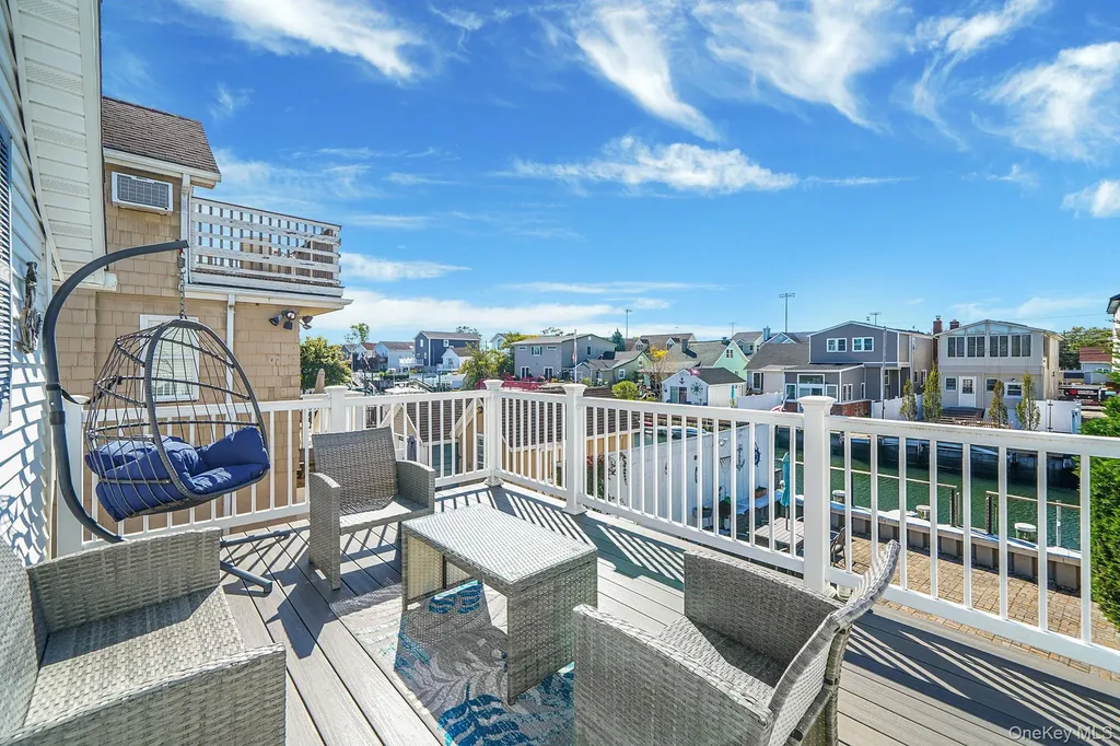 252 Arthur Street Freeport NY 11520