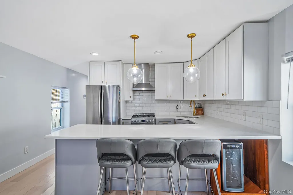 252 Arthur Street Freeport NY 11520