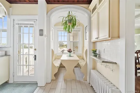 260 Ocean Avenue Amityville NY 11701