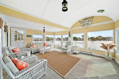 260 Ocean Avenue Amityville NY 11701