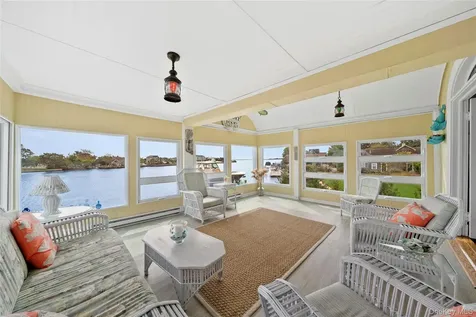 260 Ocean Avenue Amityville NY 11701